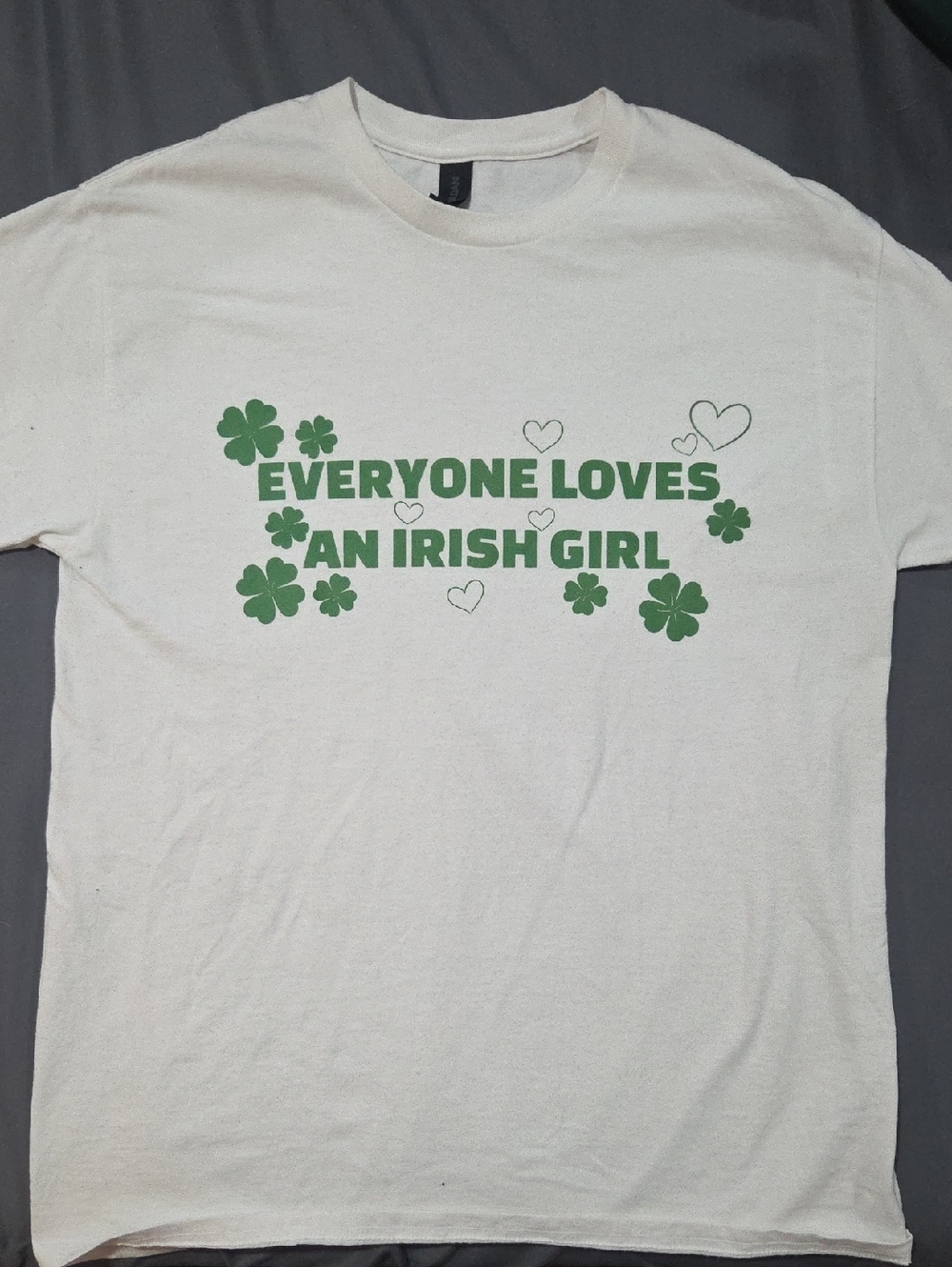 'Everyone Loves An Irish Girl' Tee - Medium - Gilmore Girls - Lorelei
